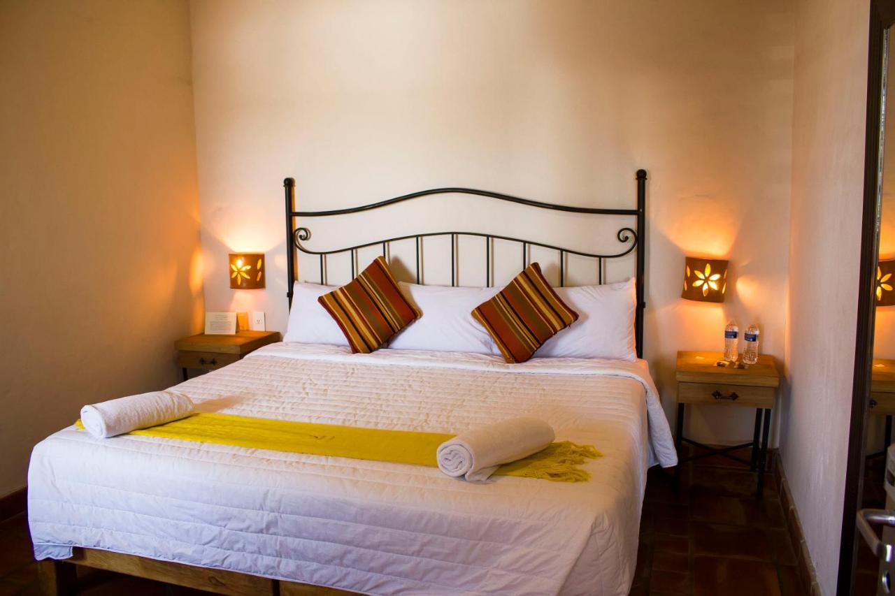 Puerta San Pedro Hotel Tlaquepaque Eksteriør billede